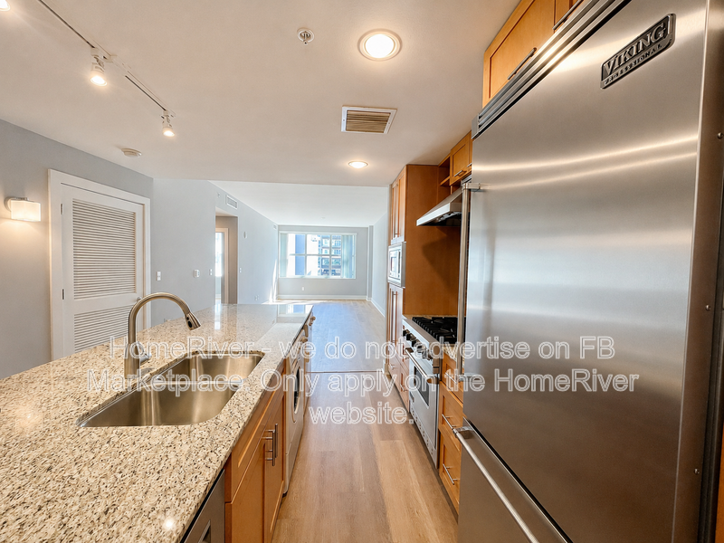 Now Available - Channelside condo with pool and gym property image