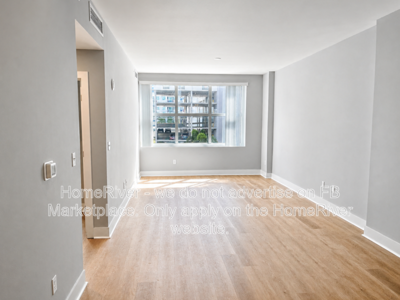 Now Available - Channelside condo with pool and gym property image