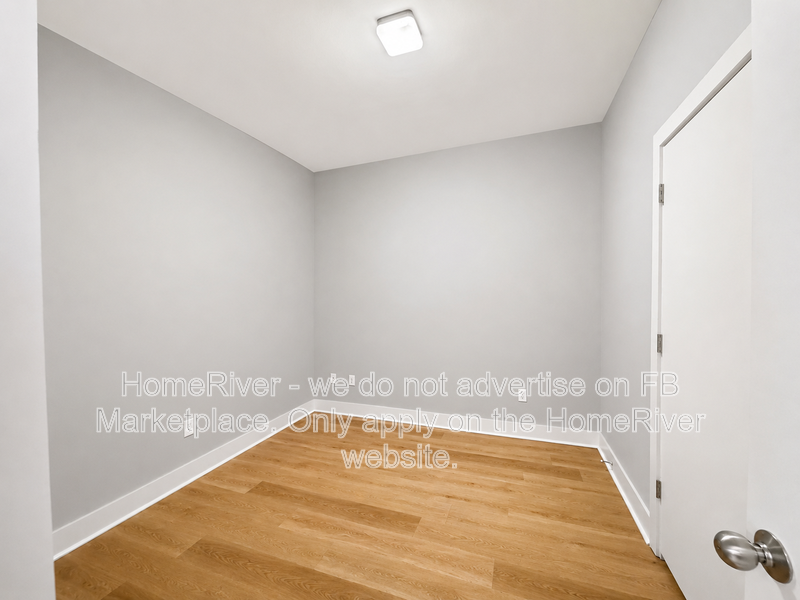Now Available - Channelside condo with pool and gym property image