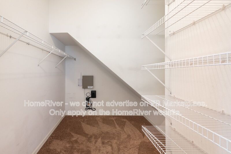 Spacious Pet-Friendly 4BR Home with Bonus Room - Loft - Screened Lanai property image