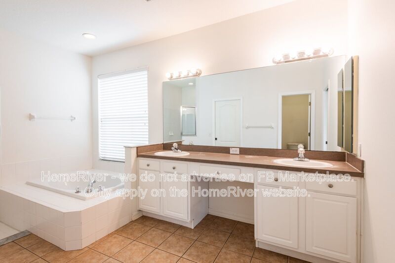 Spacious Pet-Friendly 4BR Home with Bonus Room - Loft - Screened Lanai property image