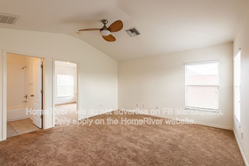 Spacious Pet-Friendly 4BR Home with Bonus Room - Loft - Screened Lanai property image