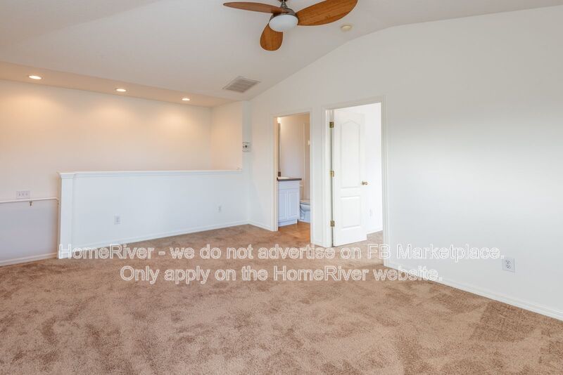 Spacious Pet-Friendly 4BR Home with Bonus Room - Loft - Screened Lanai property image