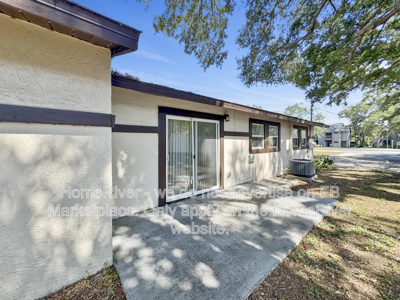 2BR Clearwater Duplex with Washer/Dryer Included property image