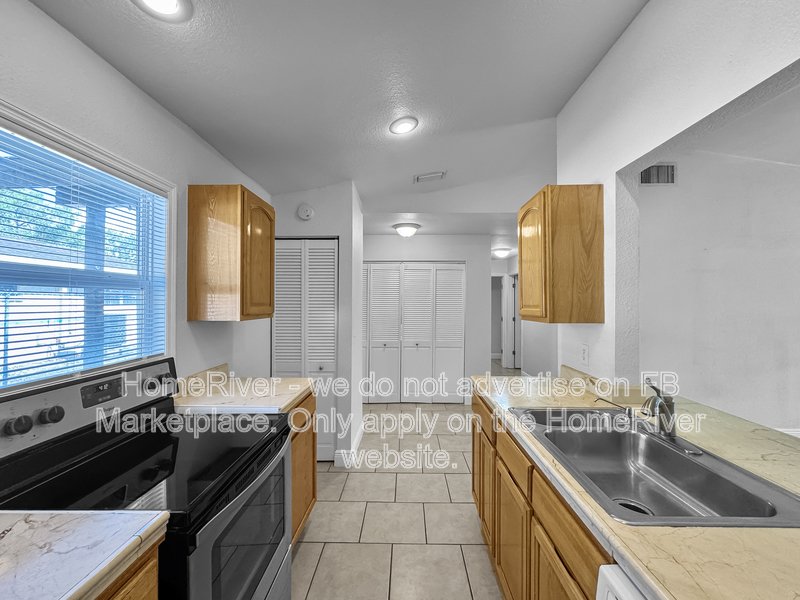 2BR Clearwater Duplex with Washer/Dryer Included property image