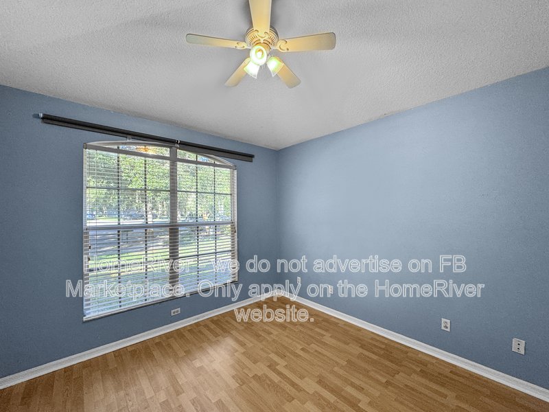Spacious 3BR Pool Home - Pet Friendly -  Fishhawk Living property image