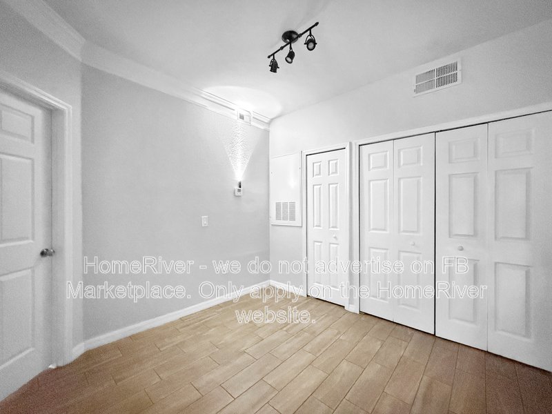 1 car garage!!!  8301 Elm Park Dr #6111 property image