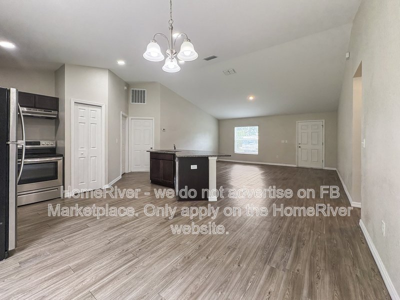 Apply now!!! 71 Spring Loop property image
