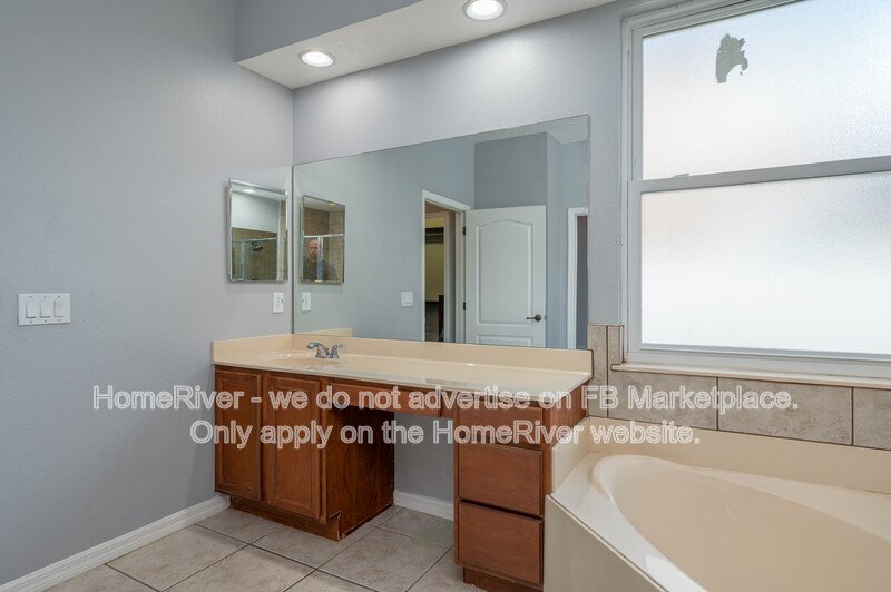 Spacious 4BR Home | 3-Car Garage, Fenced Yard | No Carpet! property image