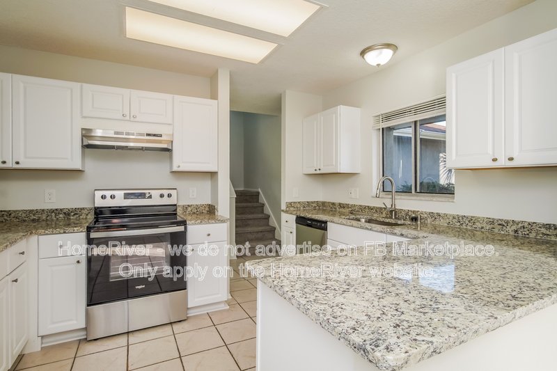 Available Now | Pets Welcome | 4 beds | Screened in Lanai property image