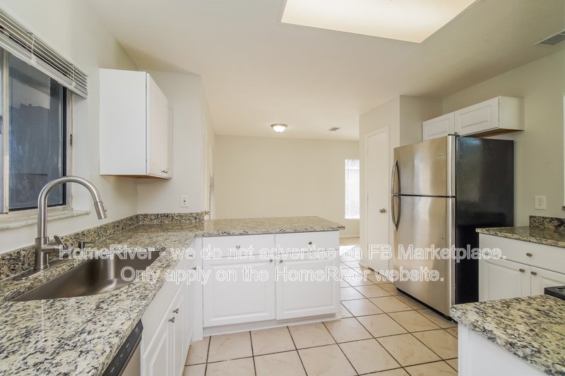 Available Now | Pets Welcome | 4 beds | Screened in Lanai property image