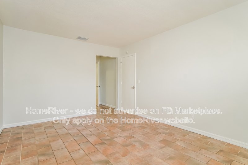 Available Now | Pets Welcome | 4 beds | Screened in Lanai property image