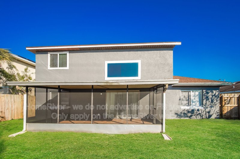 Available Now | Pets Welcome | 4 beds | Screened in Lanai property image