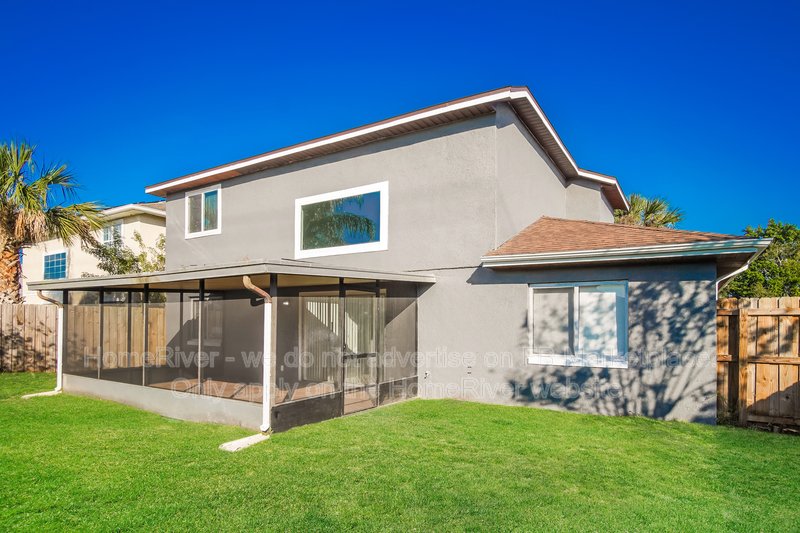 Available Now | Pets Welcome | 4 beds | Screened in Lanai property image