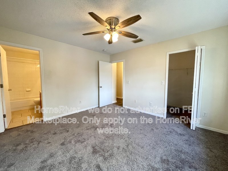 Water front &amp;amp;amp;amp; Gated Community 7344 E Bank Dr Tampa, FL 33617 property image