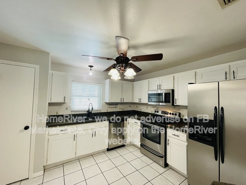 Now Available - 10110 Cedar Dune Dr, Tampa property image