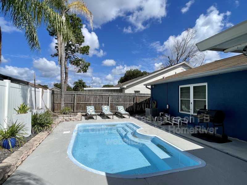 Now Available - 10110 Cedar Dune Dr, Tampa property image