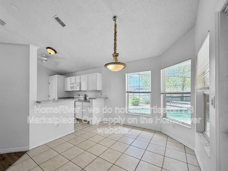 2932 Pembridge St property image