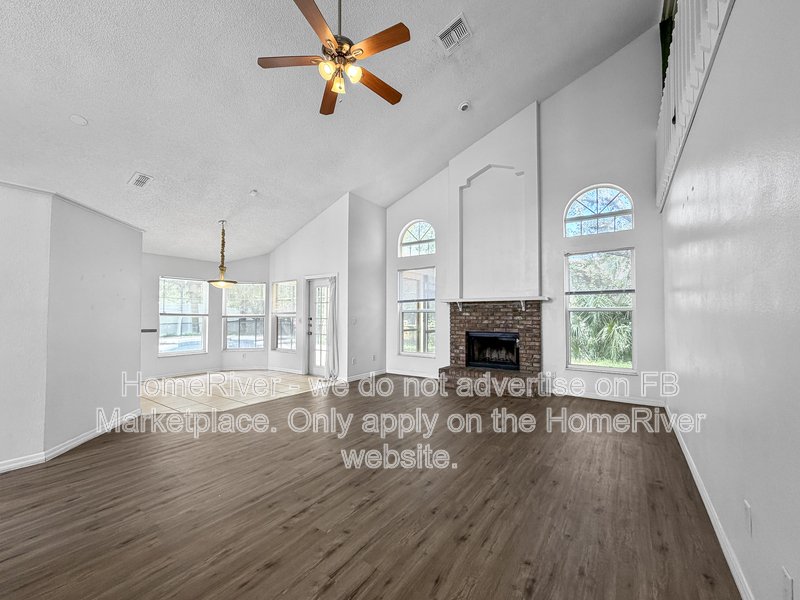 2932 Pembridge St property image