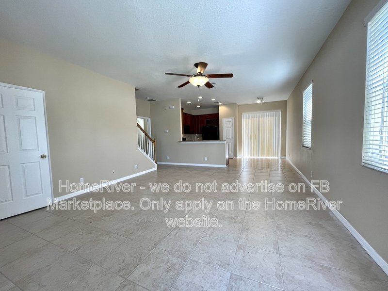Spacious 4 bedroom home is St Petersburg property image