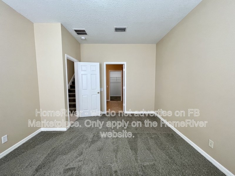 Spacious 4 bedroom home is St Petersburg property image