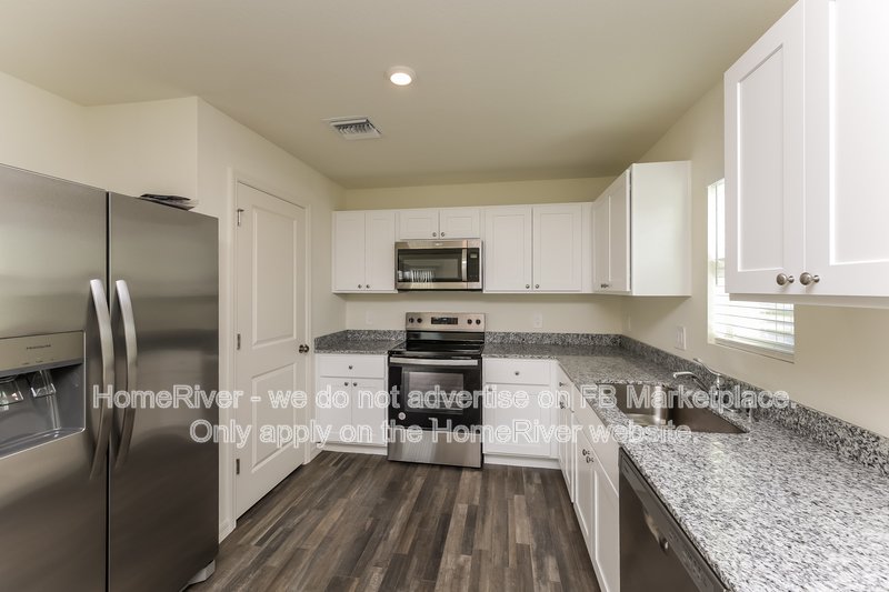 Available Now | Pets Welcome | 2 Car Garage | Covered Patio property image