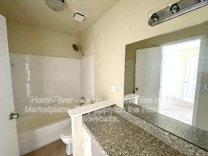 Pool ComMove In Ready! - 8517 Lincoln Cove Dr Apt 101A Tampa, FL 33614 property image