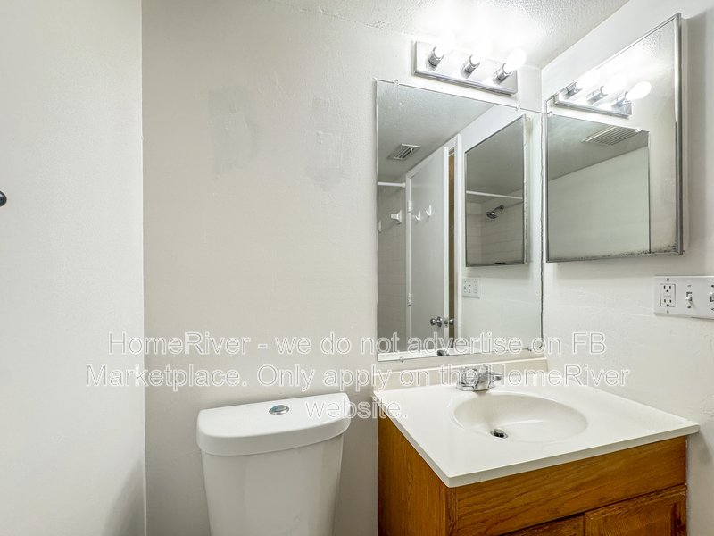 Comfortable Wooded View  condo with large porch property image