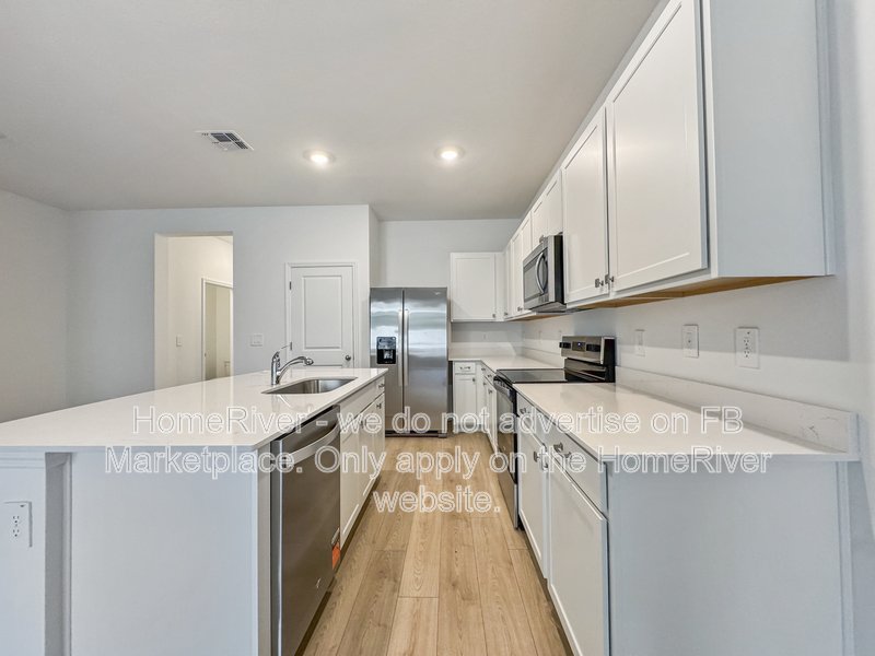 3 Bed | 3 Bath | Clubhouse &amp;amp;amp; Future Lagoon | Pet-Friendly | Attached G property image