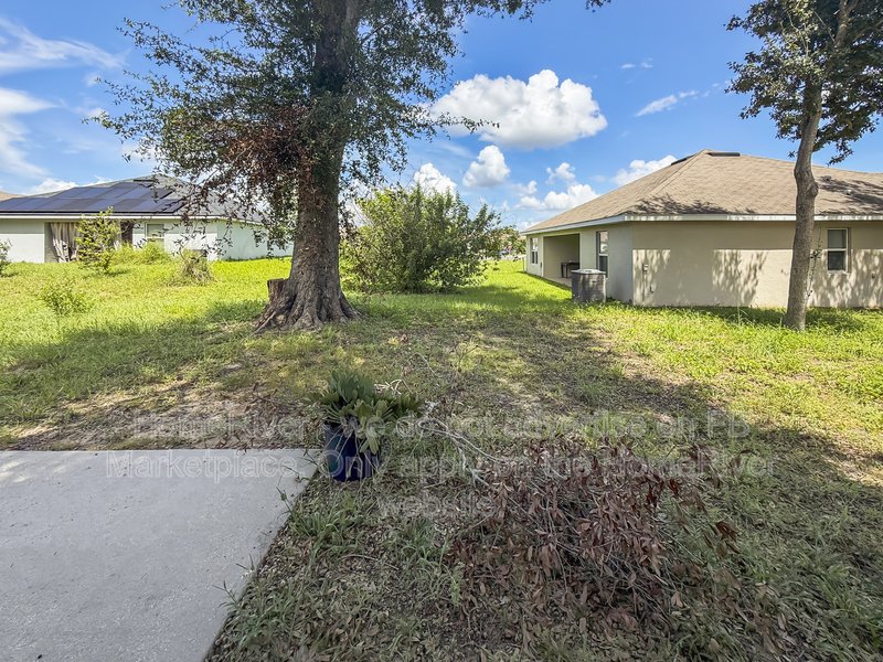 Do Not Miss Out! - 2272 MERRY RD, TAVARES FL 32778 property image