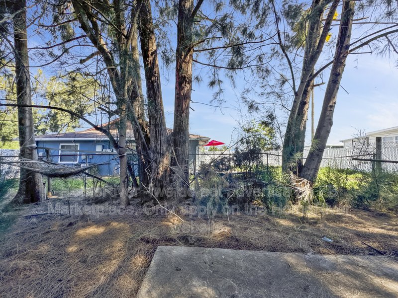 One Month Free-903 63rd 2 Bedroom Duplex for Rent property image