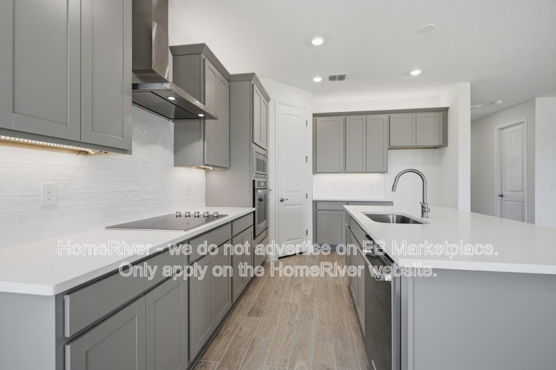 Pet Friendly | 2 Car Garage | Covered Patio | Spacious Living Area property image