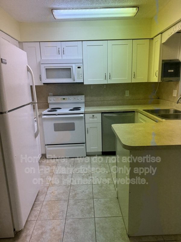 Water Front -2 Bedroom 2 Bathroom 3357 Dexter Dell SE property image