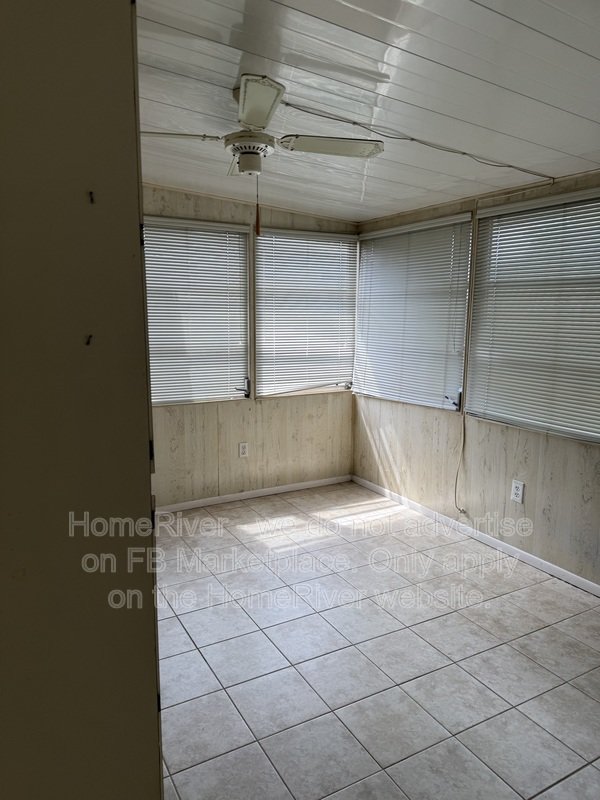 Water Front -2 Bedroom 2 Bathroom 3357 Dexter Dell SE property image