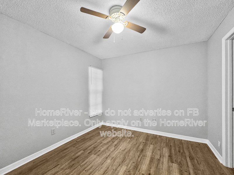 Water Included 3205 Bloomingdale Villas Ct, Brandon FL 33511 property image