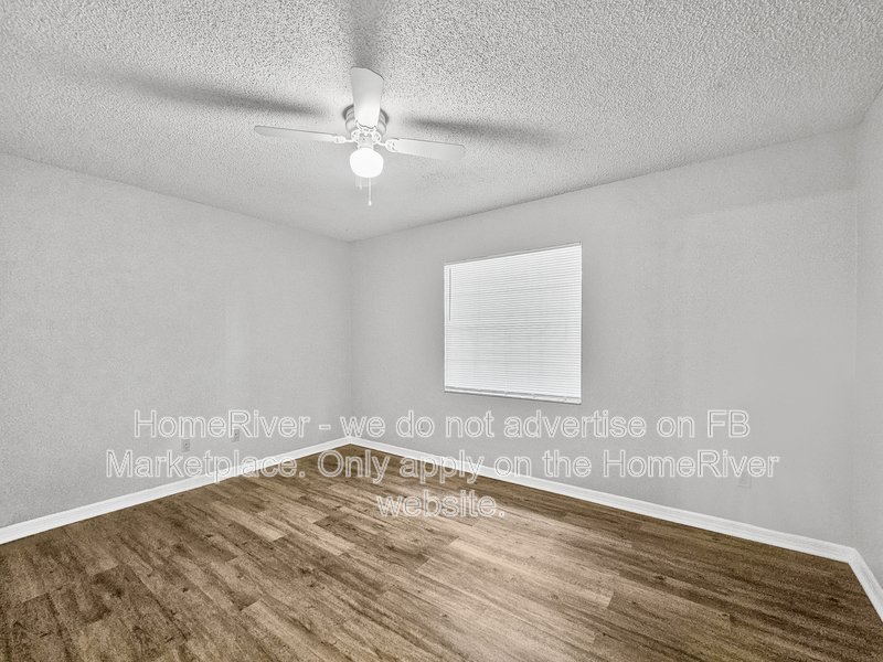 Water Included 3205 Bloomingdale Villas Ct, Brandon FL 33511 property image