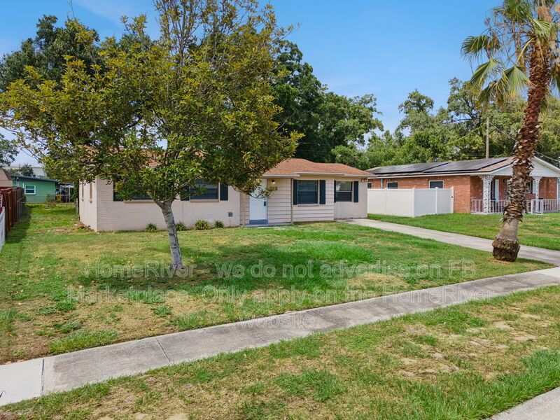 4 bedroom home with fenced yard property image