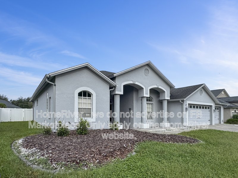 Community Pool | Pool Access | Covered Porch | Garage property image