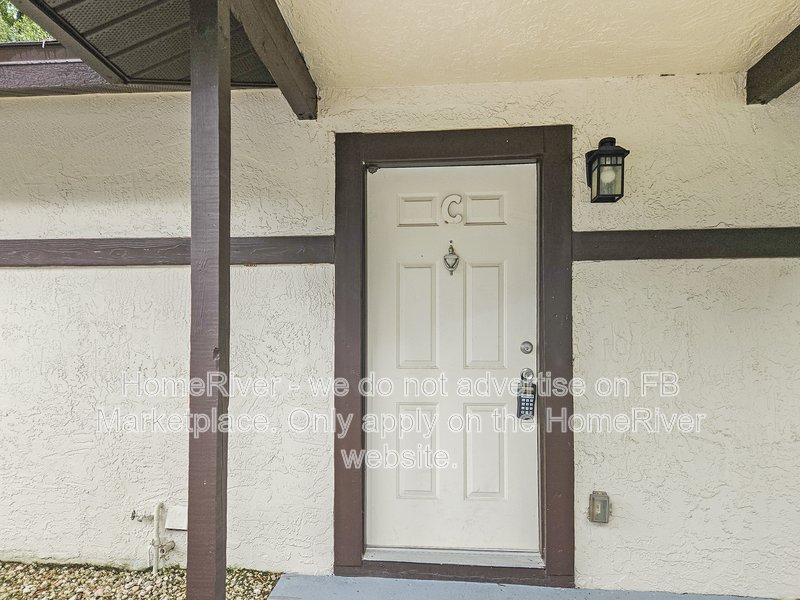 Spacious | End Unit | Vaulted Ceilings | Laundry Onsite property image
