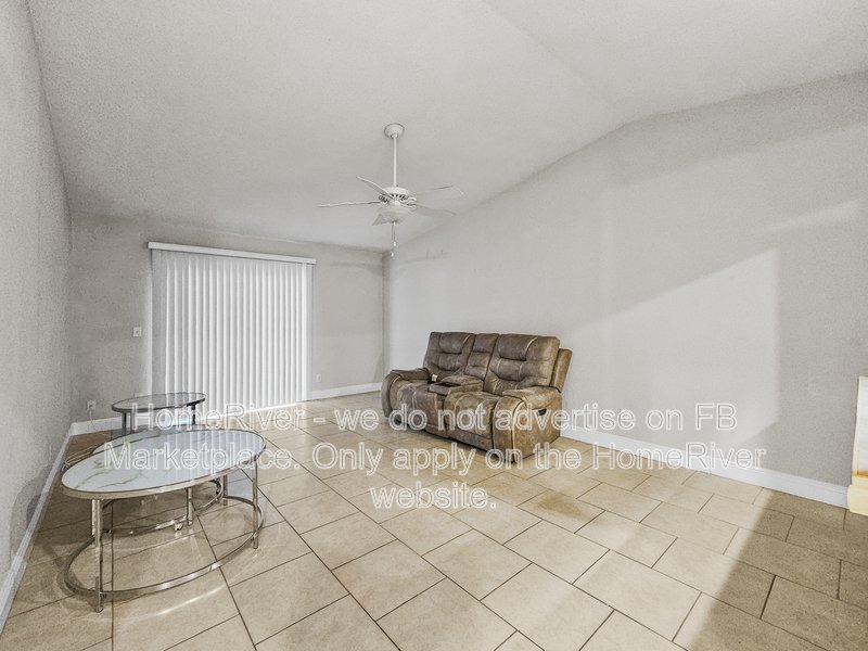 Spacious | End Unit | Vaulted Ceilings | Laundry Onsite property image
