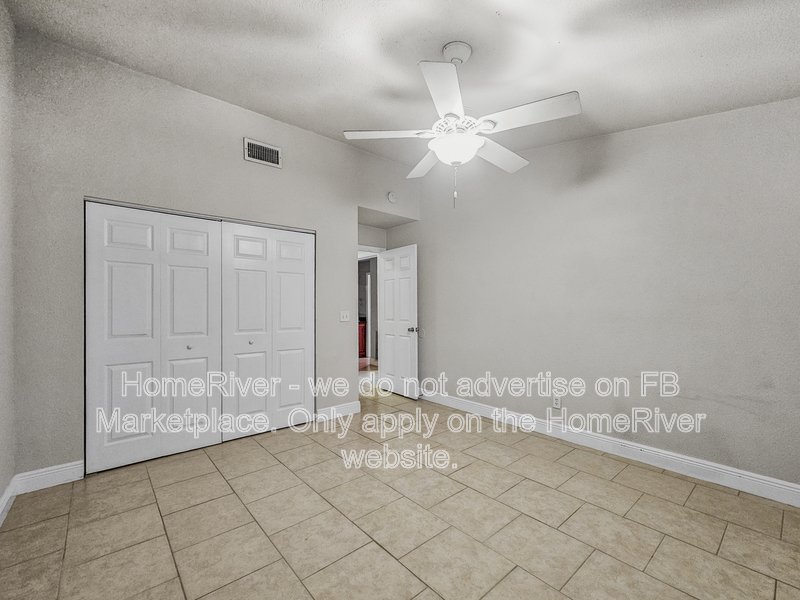 Spacious | End Unit | Vaulted Ceilings | Laundry Onsite property image