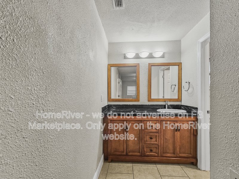 Spacious | End Unit | Vaulted Ceilings | Laundry Onsite property image