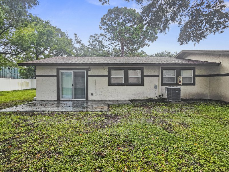 Spacious | End Unit | Vaulted Ceilings | Laundry Onsite property image