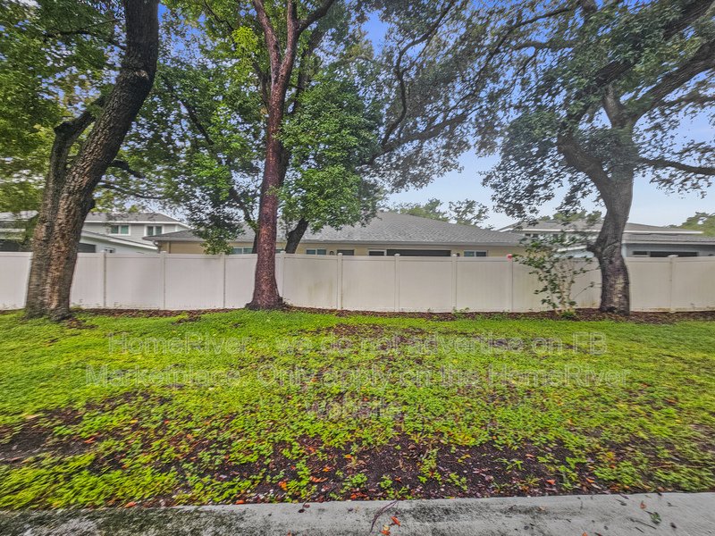 Spacious | End Unit | Vaulted Ceilings | Laundry Onsite property image