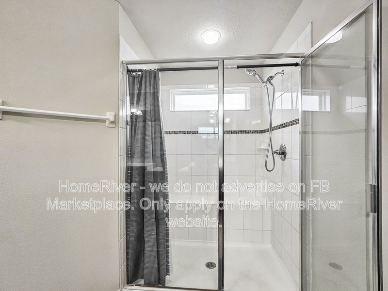 Spacious | Loft | Water View| Community Pool property image