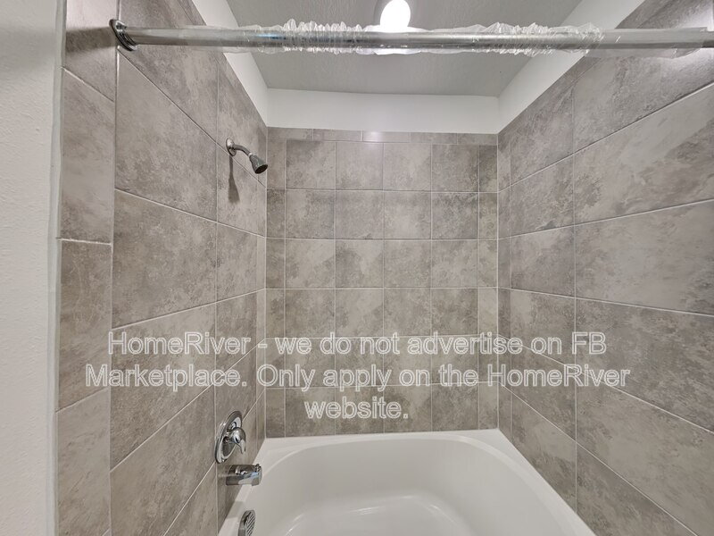 Do Not Miss Out! -  8717 Windglass Cv PARRISH, FL 34219 property image
