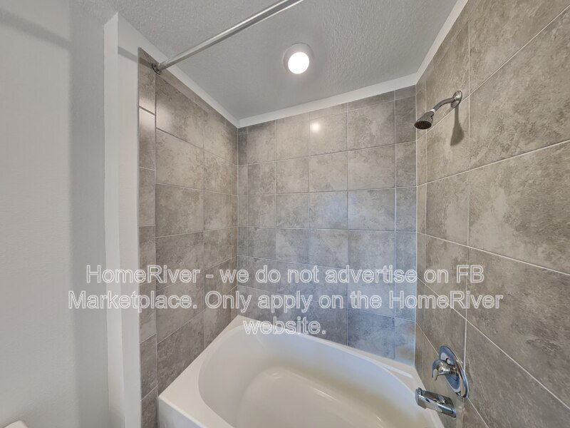 Do Not Miss Out! -  8717 Windglass Cv PARRISH, FL 34219 property image